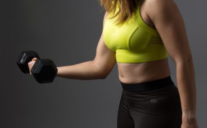 Woman lifting a dumbbell